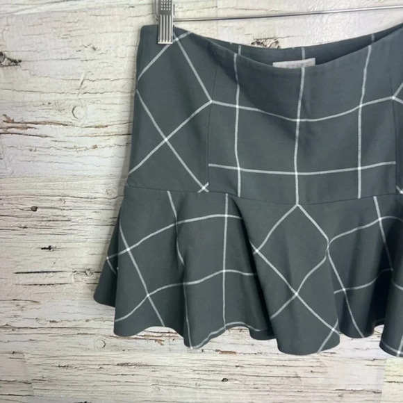 1.State Windowpane Plaid Skirt Gray  White Schoolgirl Size medium - Picture 2 of 6